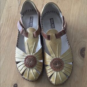 PIKOLINOS Yellow and Brown Leather Sunburst Casual Sandals